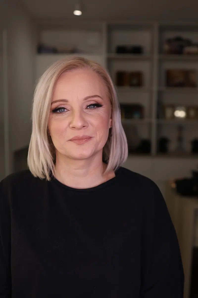 Nježna šminka za zreliju kožu s istaknutim eyelinerom