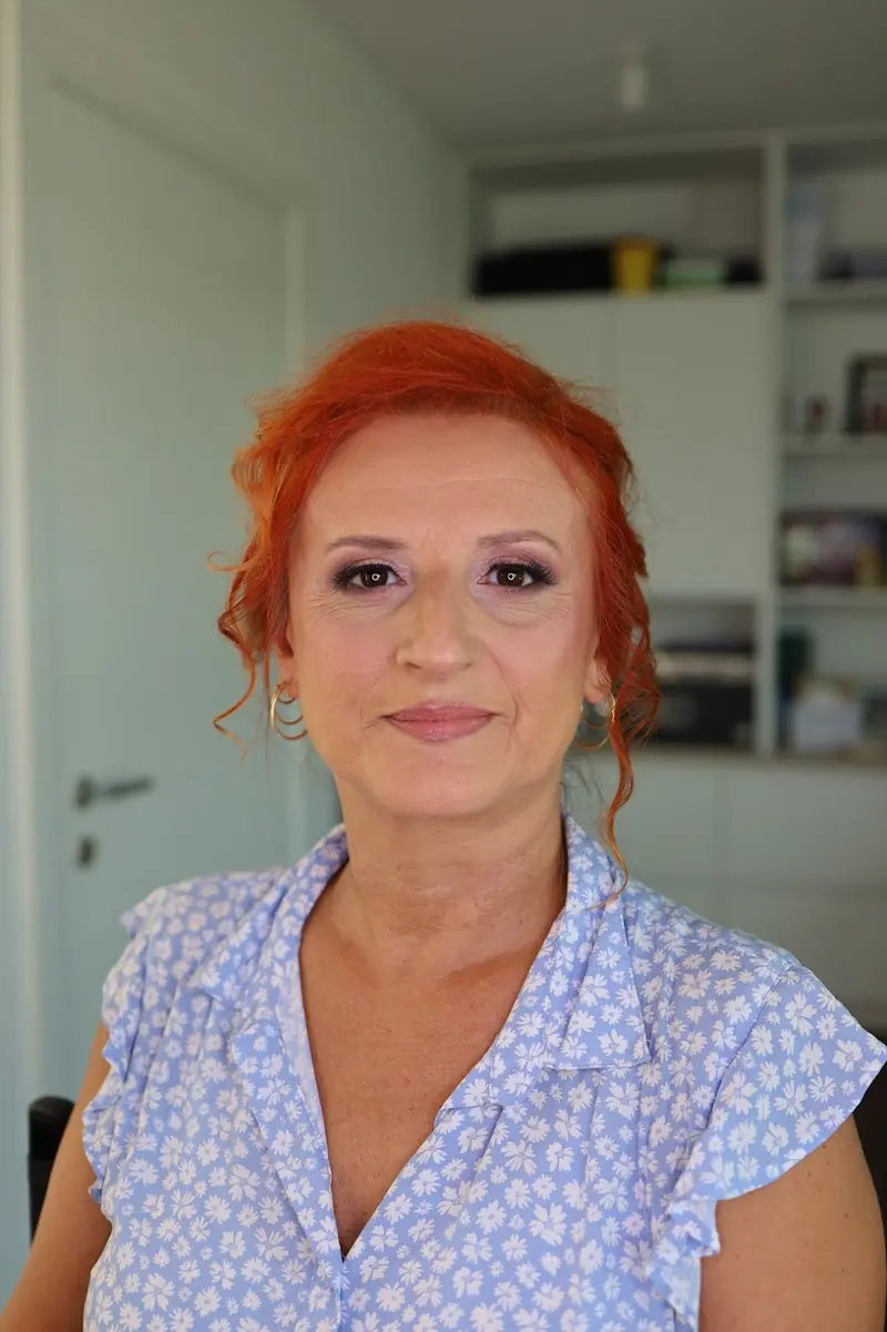Svježa dnevna šminka, klijentica crvene kose